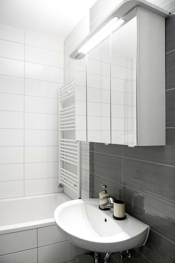 Sauna - Flexible Selfcheckins 6 - Zagreb - Garage - Electric Vehicle Ccharger - Loggia - New - Luxury - Apartments Repinc 6 Exterior photo