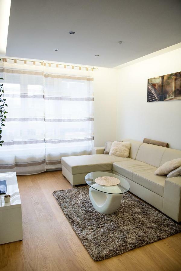 Sauna - Flexible Selfcheckins 6 - Zagreb - Garage - Electric Vehicle Ccharger - Loggia - New - Luxury - Apartments Repinc 6 Exterior photo